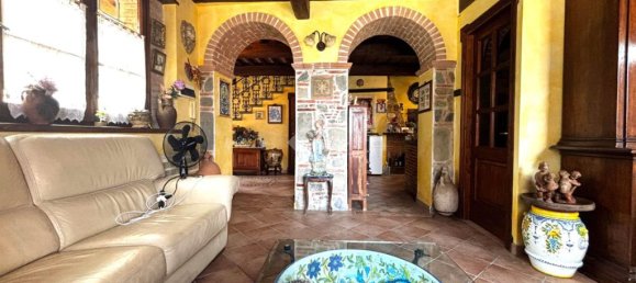 3 bedrooms House in Pistoia, Italy No. 361629 13