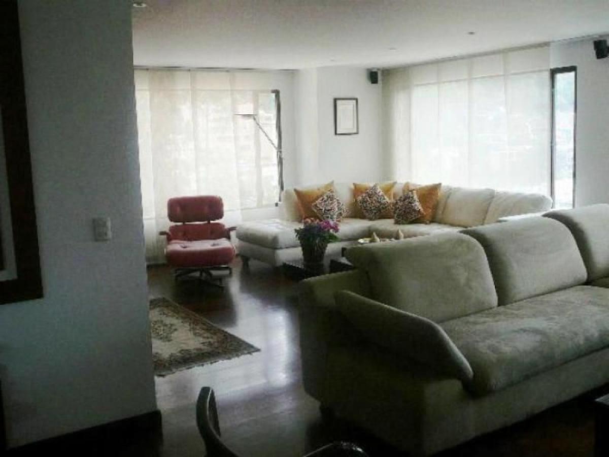 3 bedrooms House in Bogota, Colombia No. 13205