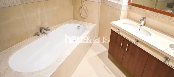 Apartamento de 2 dormitorios en Downtown Dubai (Downtown Burj Dubai), UAE No. 100011 4