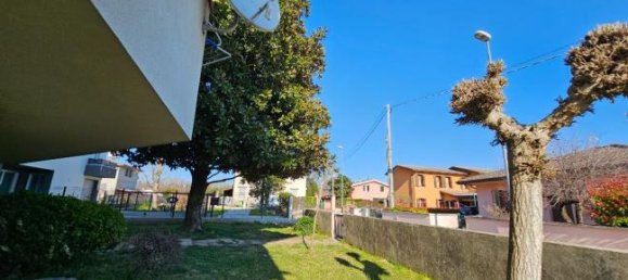 3-salle Appartement à Rovigo, Italy No. 253092 6