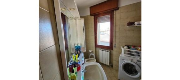 3-salle Appartement à Rovigo, Italy No. 253092 2