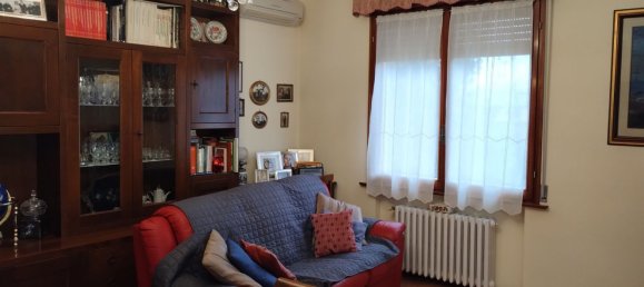 5 rooms Apartment in Sassuolo, Italy No. 23816 3