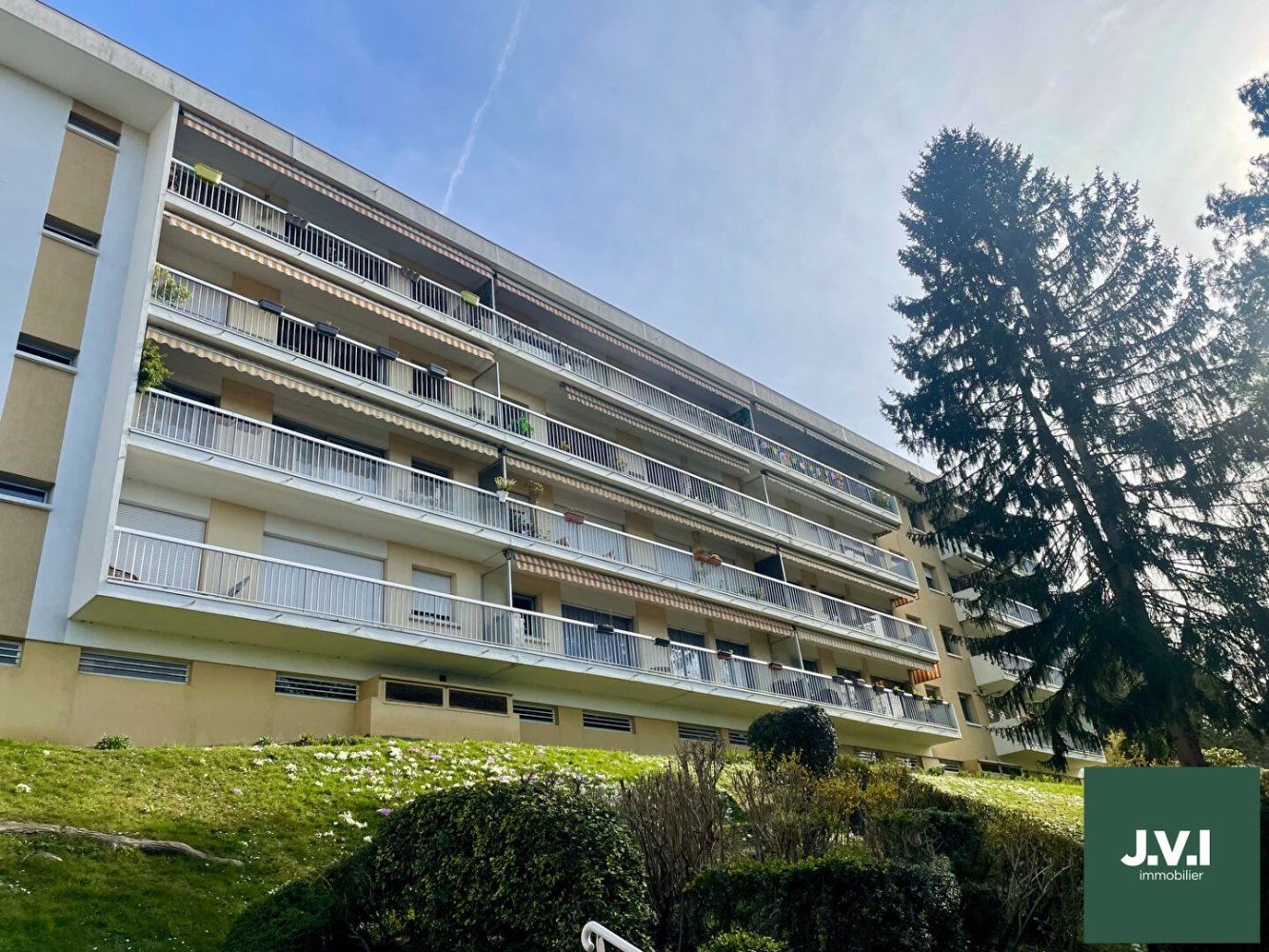 3 bedrooms Apartment in Montmorency, France No. 122920