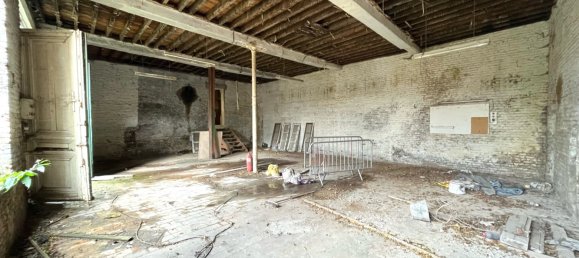 300m² Building in Roubaix, France No. 232515 3