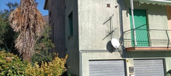 2 bedrooms Apartment in Favale di Malvaro, Italy No. 76334 2