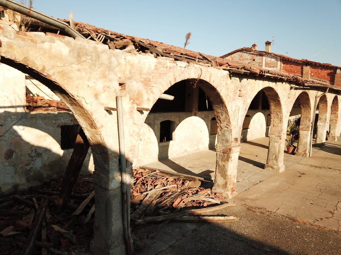 2030m² Building in Torbole Casaglia, Italy No. 391808