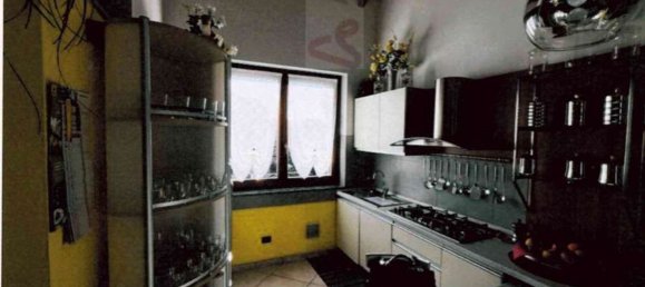 Casa de 4 divisões em Besozzo, Italy N.º 283244 25