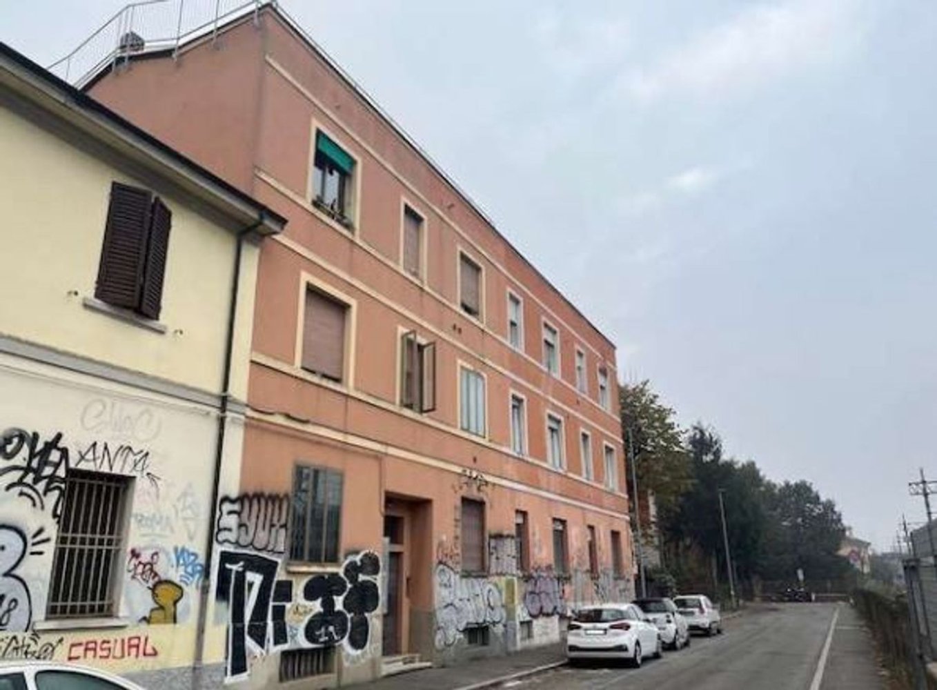 3 rooms Apartment in Bologna, Italy No. 97453