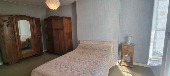 3 bedrooms House in Saint-Flovier, France No. 322861 5