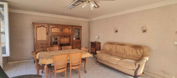 3 bedrooms House in Saint-Flovier, France No. 322861 2