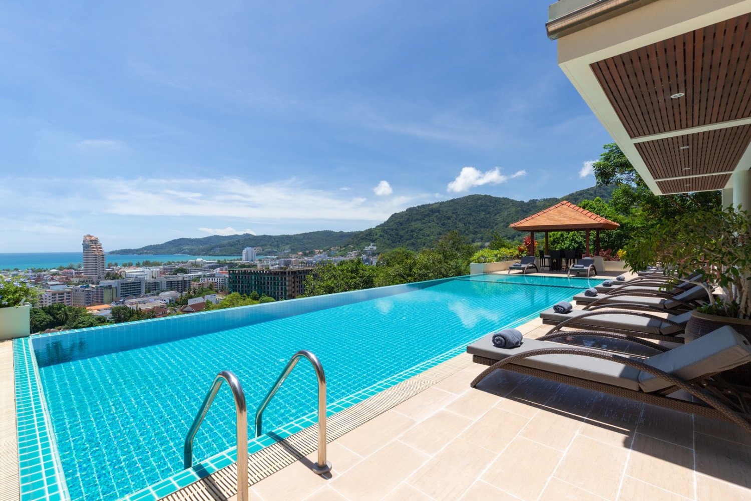 7 bedrooms Villa in Patong, Thailand No. 8205