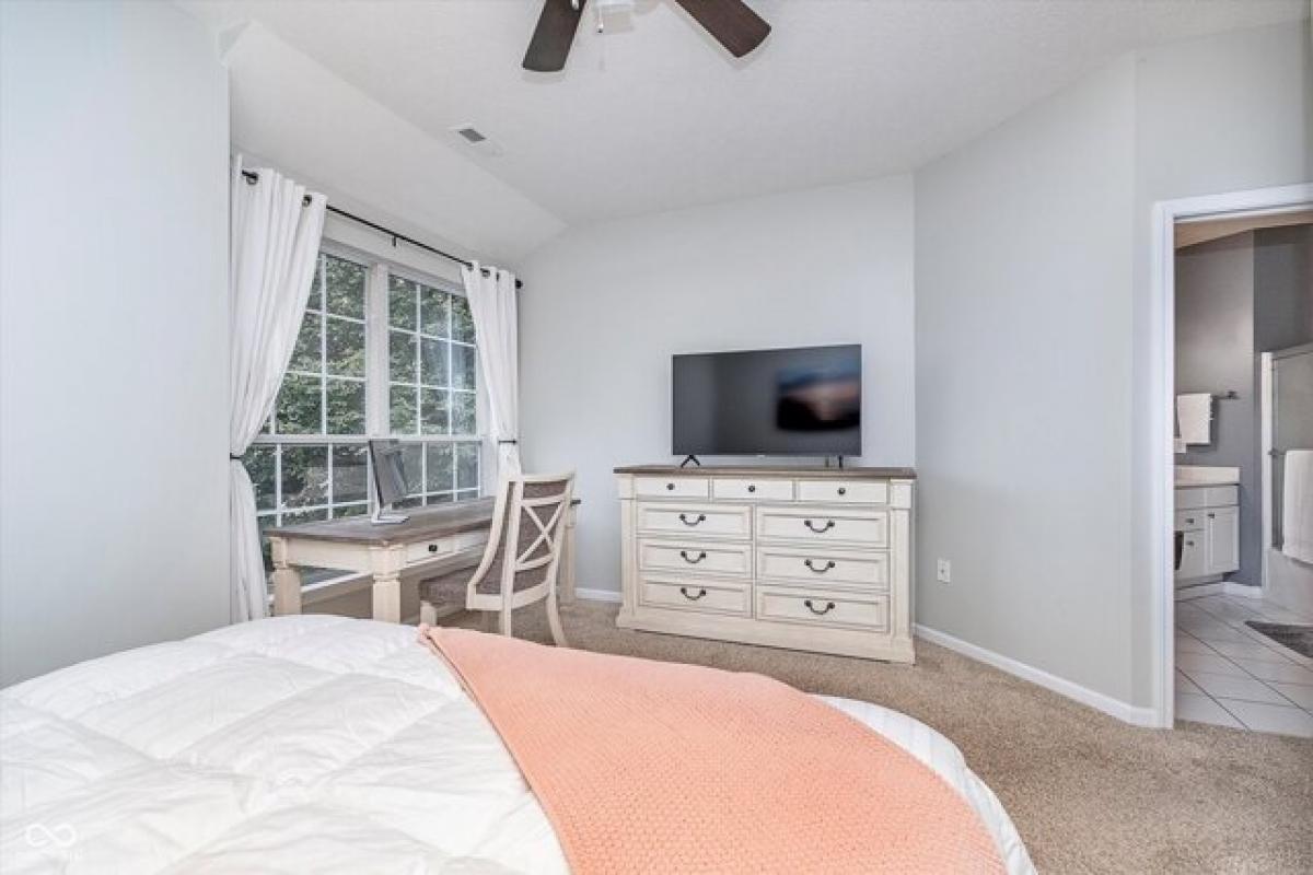 3 bedrooms House in Noblesville, USA No. 392487