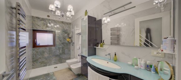 1 bedroom Apartment in Turin, Italy No. 282868 6