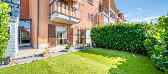 1 bedroom Apartment in Turin, Italy No. 282868 2