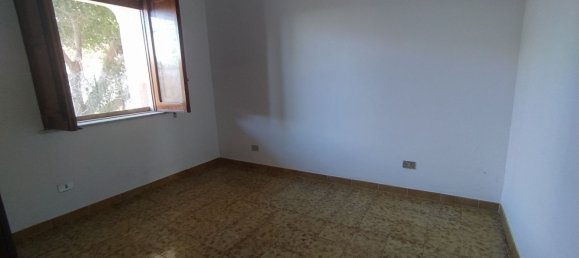 Дом с 3 комнатами в Изола делле Феммине, Италия № 151295 17