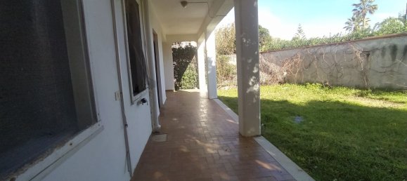 Дом с 3 комнатами в Изола делле Феммине, Италия № 151295 23