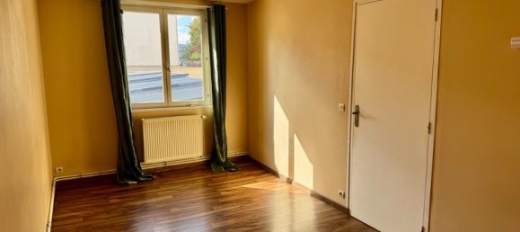 2 chambres Appartement à Saint-Quentin, France No. 233164 2