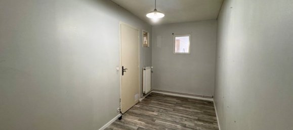 2 chambres Appartement à Saint-Quentin, France No. 233164 6