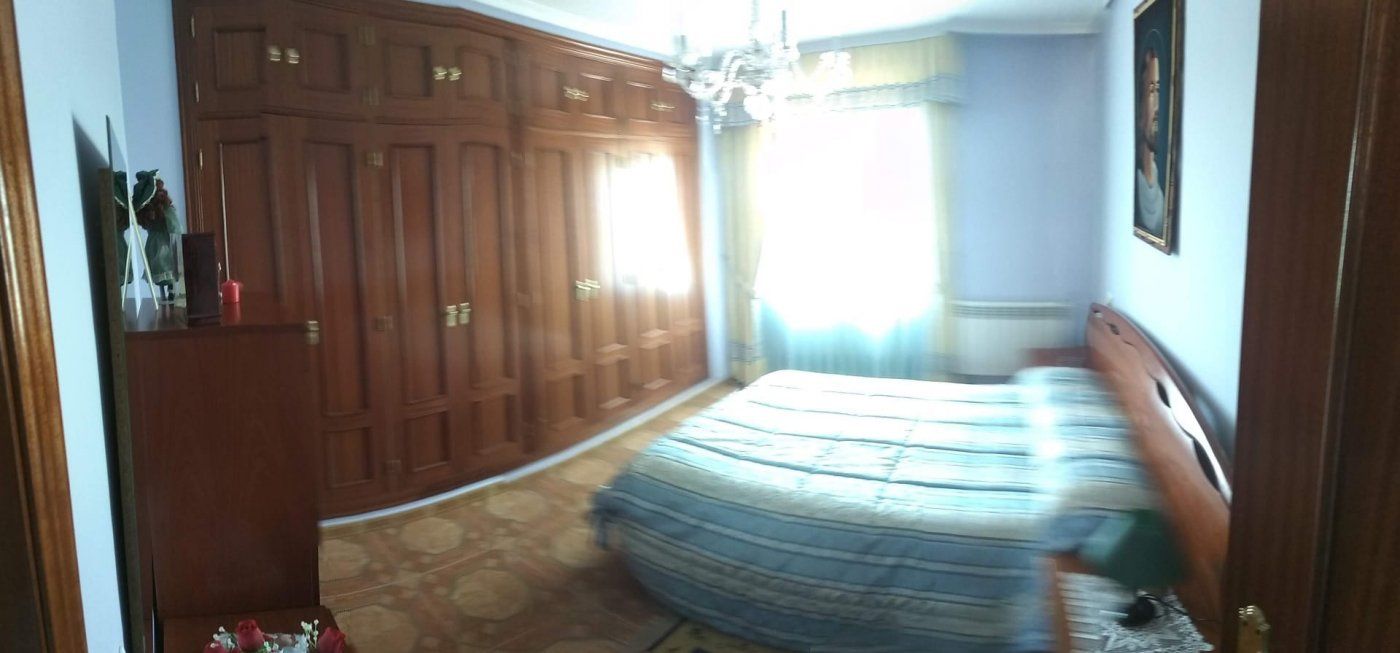 Casa de 4 dormitorios en Palencia, Spain No. 112837