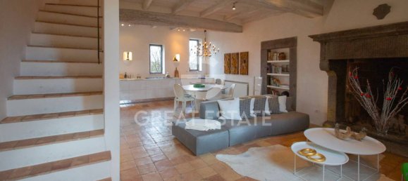 Apartamento de 3 dormitorios en Bagnoregio, Italy No. 24801 32