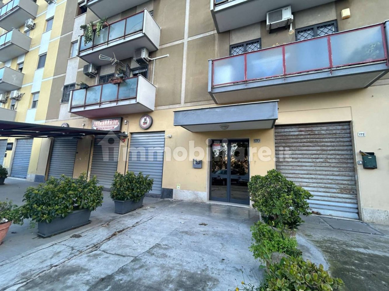 2 bedrooms Apartment in Palermo, Italy No. 52281