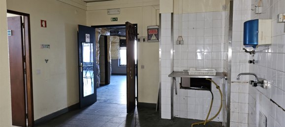 237m² Commercial property in Castelo Branco, Portugal No. 88636 32