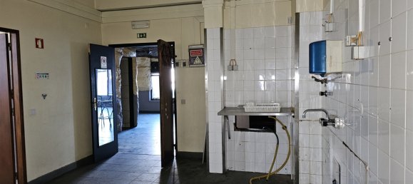 237m² Commercial property in Castelo Branco, Portugal No. 88636 38