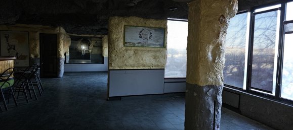 237m² Commercial property in Castelo Branco, Portugal No. 88636 19