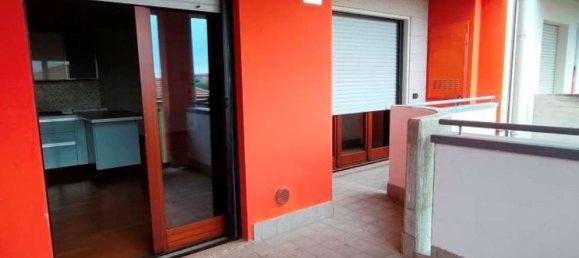 Apartamento de 3 habitaciónes en Dalmine, Italy No. 274377 9