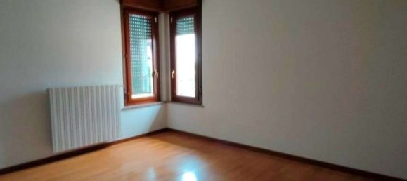 Apartamento de 3 habitaciónes en Dalmine, Italy No. 274377 12