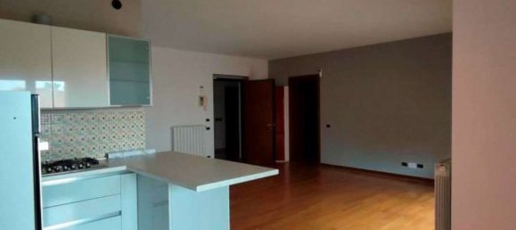 Apartamento de 3 habitaciónes en Dalmine, Italy No. 274377 7