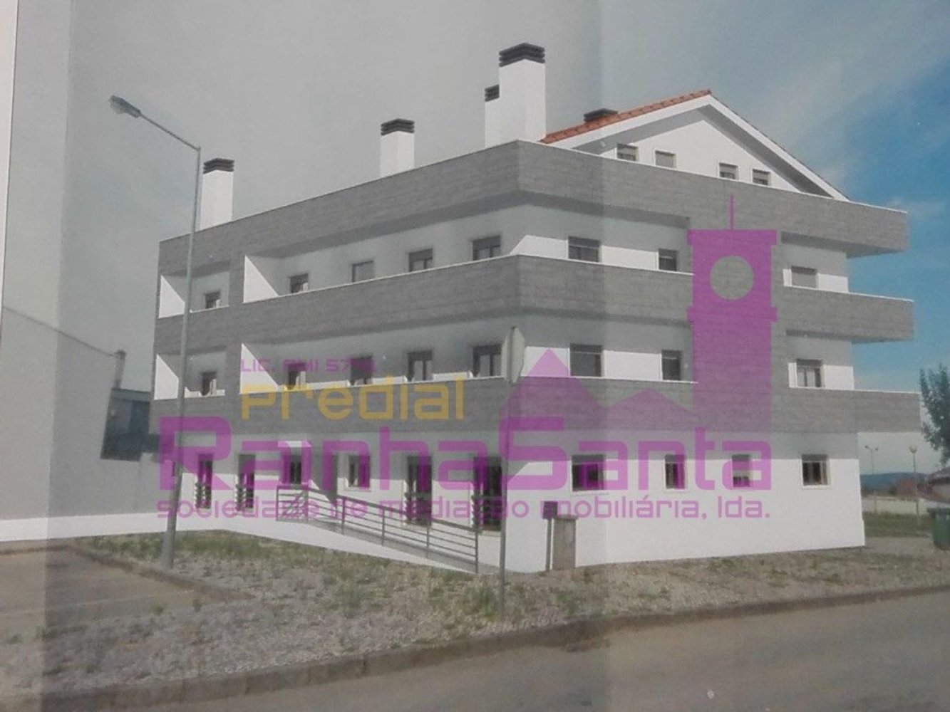  Land in Lousa, Portugal No. 300980