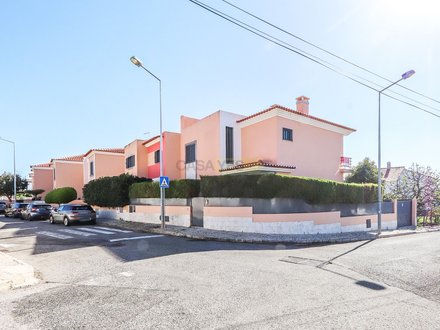 4 bedrooms House in Cascais, Portugal No. 129161