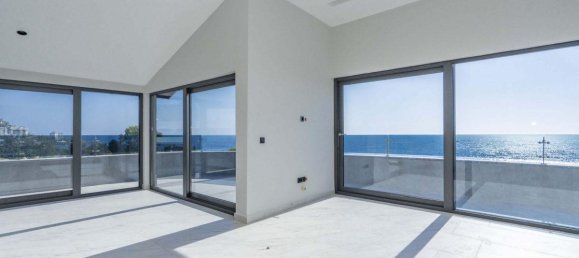 3 rooms Penthouse in Kargicak, Turkey No. 10101 10