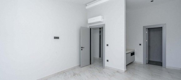 3 rooms Penthouse in Kargicak, Turkey No. 10101 18