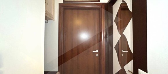 2 rooms Apartment in Cinisello Balsamo, Italy No. 20135 21