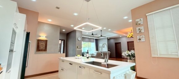 5 Schlafzimmer Haus in Pattaya, Thailand, Nr. 82677 25