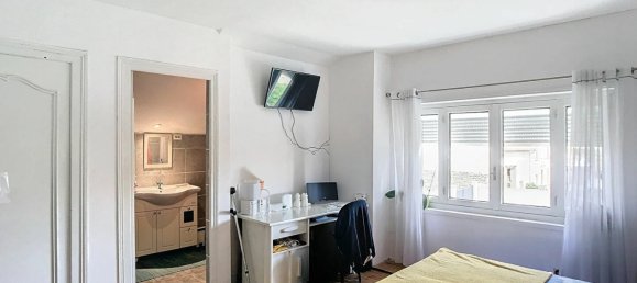 Casa de 4 dormitorios en Savigneux, France No. 196097 5