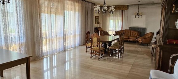 7 rooms House in Vigonza, Italy No. 29948 4