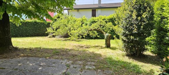 7 rooms House in Vigonza, Italy No. 29948 57