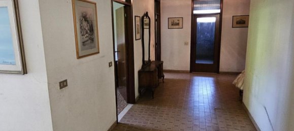 7 rooms House in Vigonza, Italy No. 29948 49