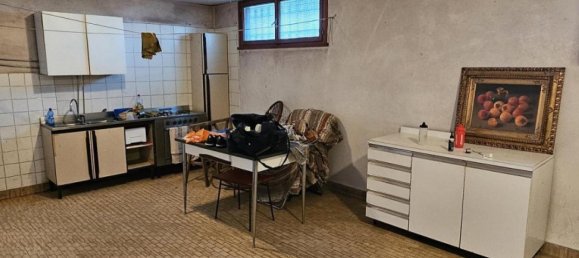 7 rooms House in Vigonza, Italy No. 29948 56