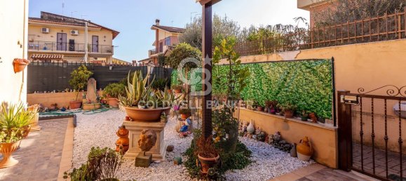 3 rooms Apartment in Rome, Italy No. 294891 2