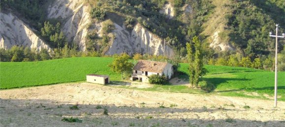 8 rooms House in Monterubbiano, Italy No. 128543 7
