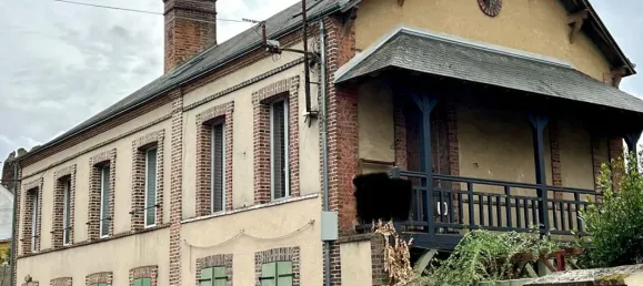 8-salle Appartement à Mondoubleau, France No. 350983 2