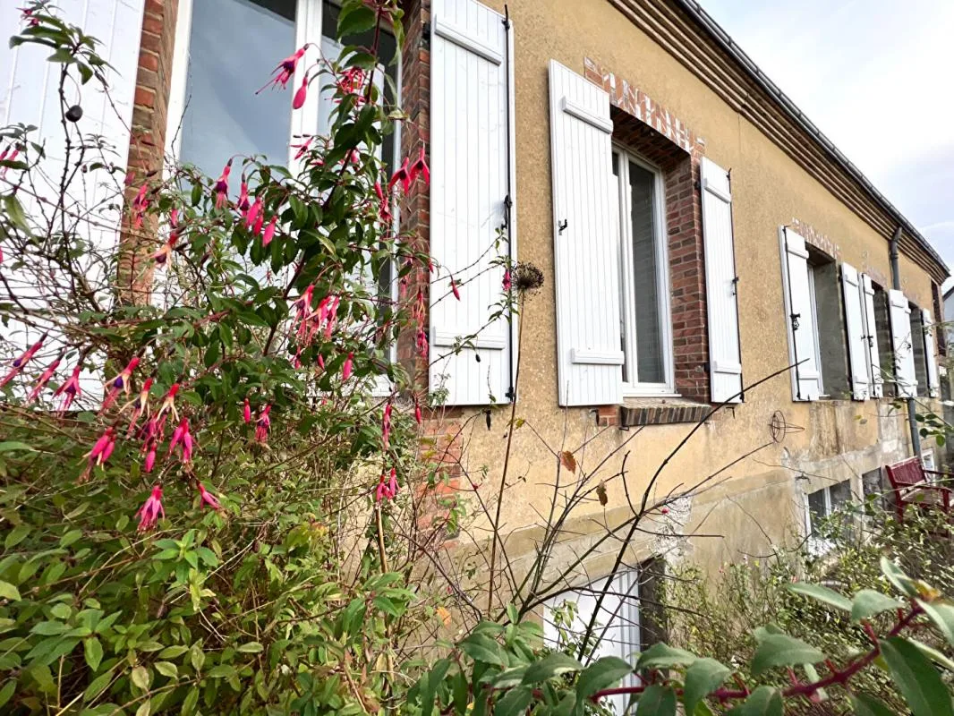 8-salle Appartement à Mondoubleau, France No. 350983