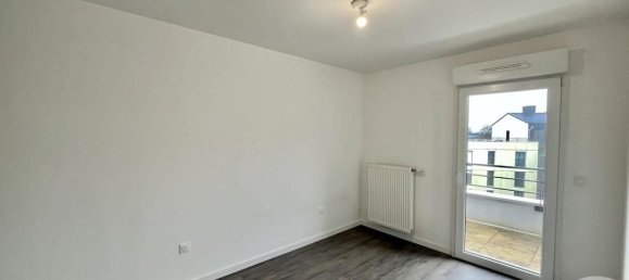 Apartamento de 2 dormitorios en Serris, France No. 173138 12