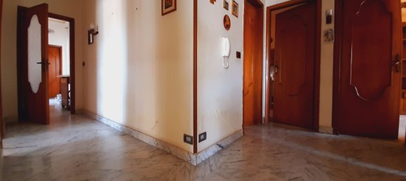 5 rooms Apartment in Giarre, Italy No. 130233 3