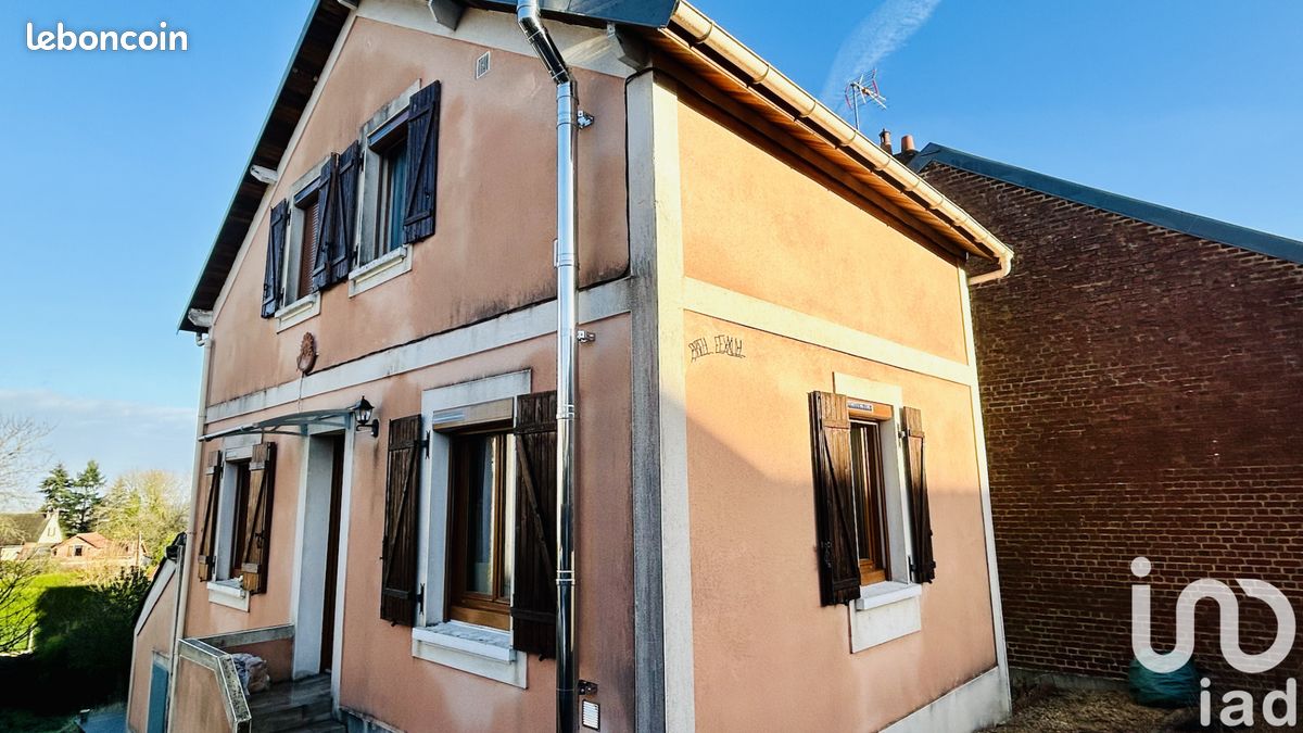 2 غرف نوم تاون هاوس في Neuville-Saint-Amand, France رقم 84214