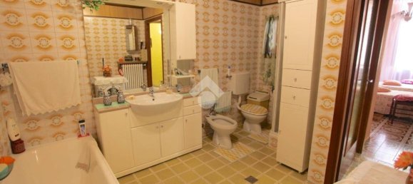 Квартира с 3 спальнями в Пинероло, Италия № 350205 24